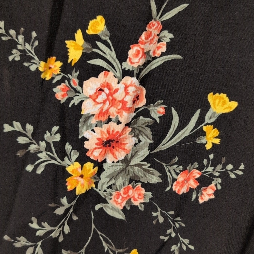 Old Navy Black Sleeveless Floral Dress Top With Back Keyhole NWT - Picture 2 of 6